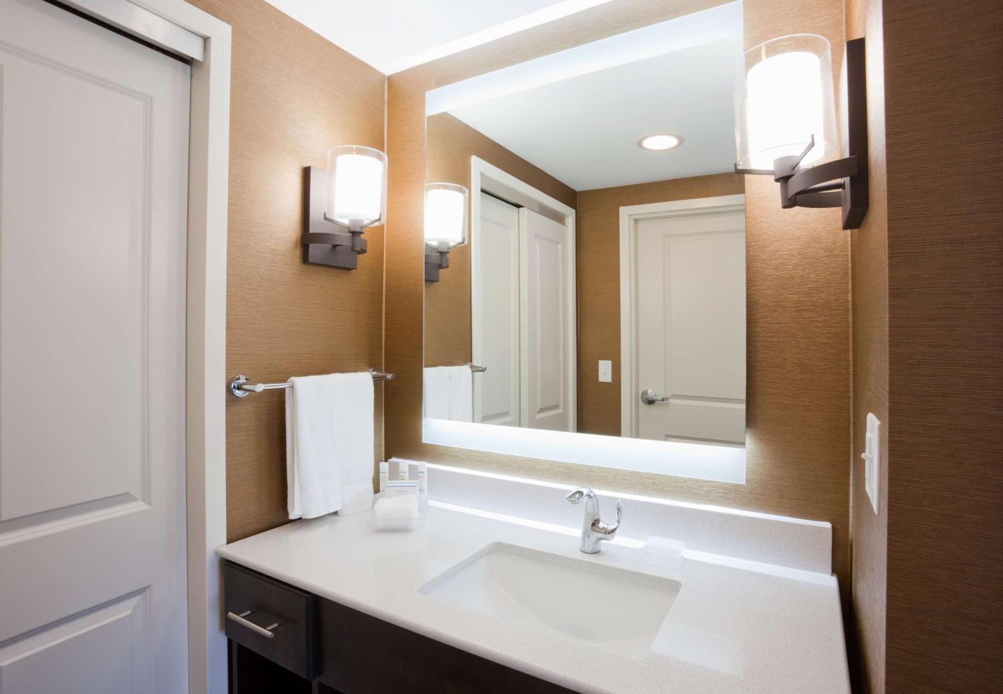 Homewood Suites Davenport Bettendorf Ngoại thất bức ảnh